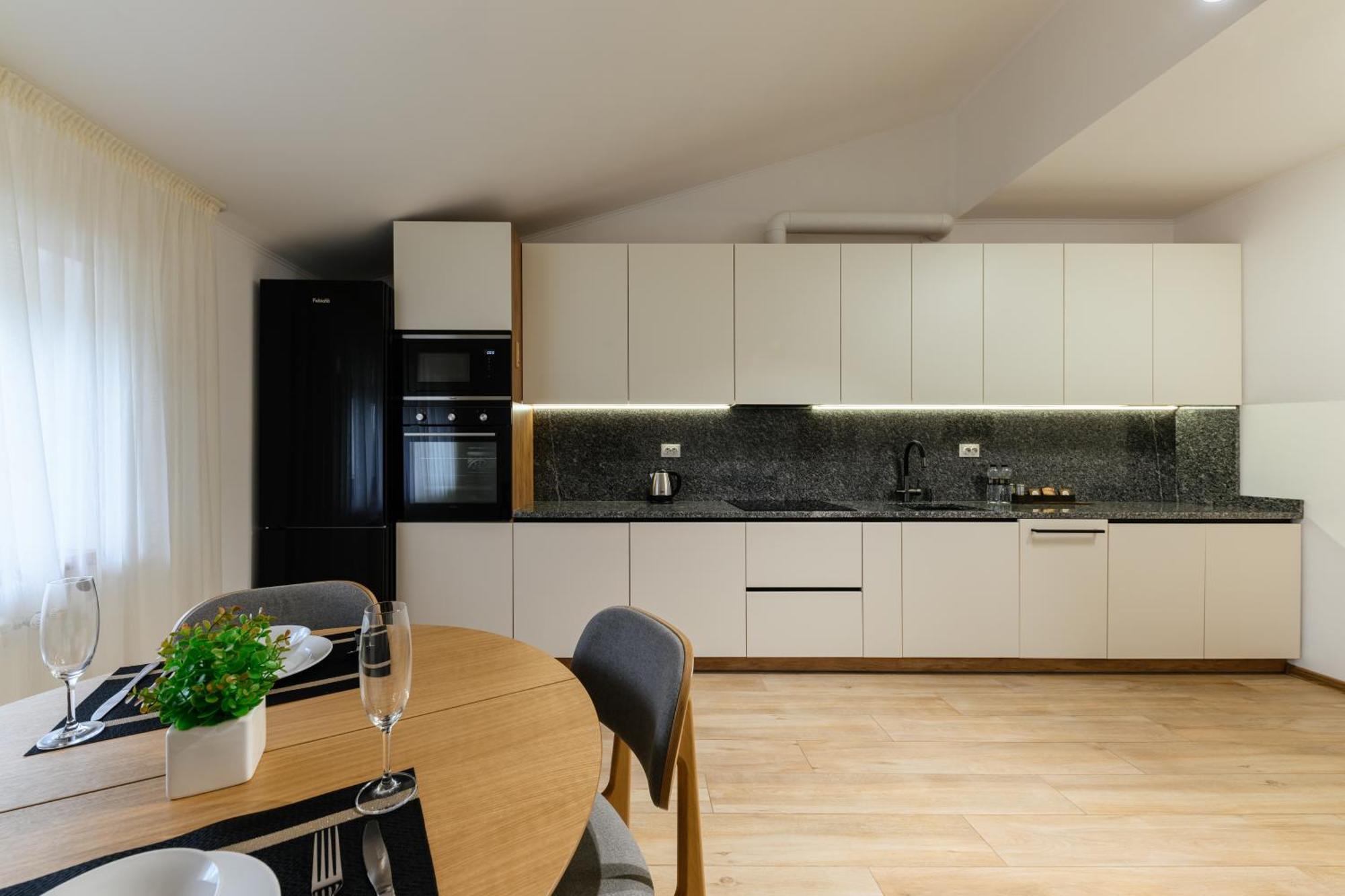 Luxury Apartments Uzhorod Uzhhorod Exterior foto